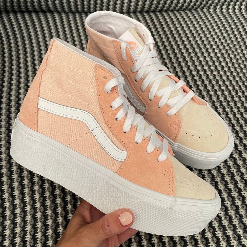 NWOT Vans Sk8-Hi Tapered Stackform Women’s shoe size 7